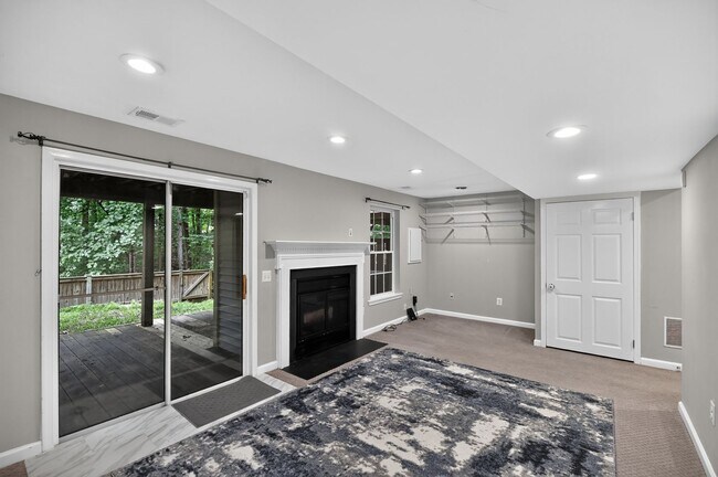 Building Photo - 6176 Martins Landing Ct