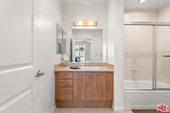 Building Photo - 267 San Pedro St