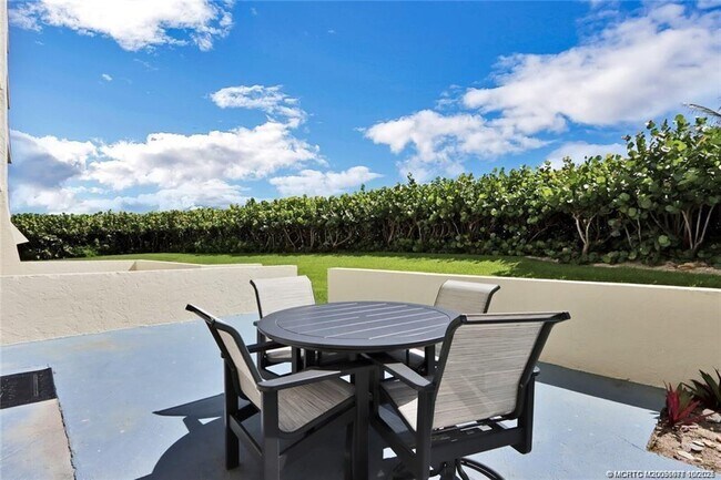 Building Photo - 10600 S Ocean Dr