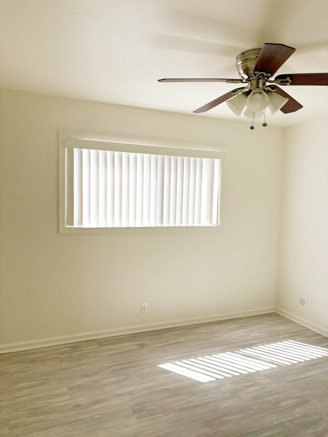 Building Photo - 3189 Coral Dr