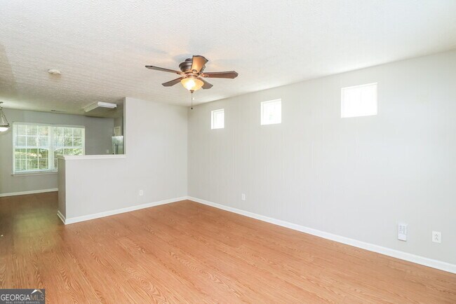 Building Photo - 103 Oak Grove Pl