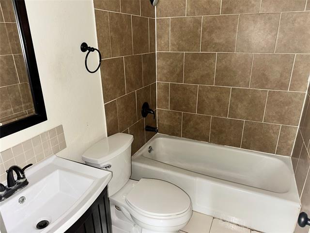 Building Photo - 145 Price Dr