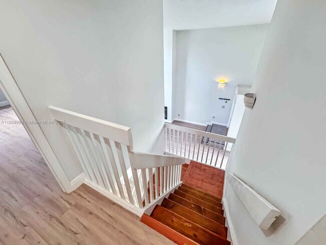 Building Photo - 1015 NW 125th Terrace