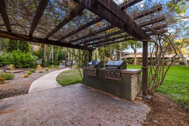 Building Photo - 6314 Friars Rd