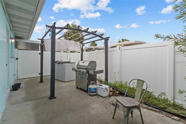 Building Photo - 11040 2nd St E