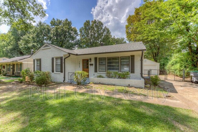 Building Photo - 1409 Dearing Rd