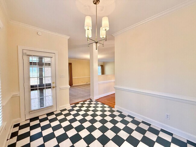 Building Photo - Charming 3BD, 2BA Raleigh Ranch-Style Home in a Quiet Neighborhood Near Crabtree Valley Mall, RDU...