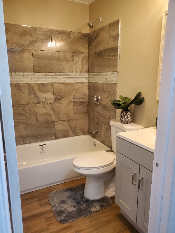 Building Photo - 1329 Campbell Ave