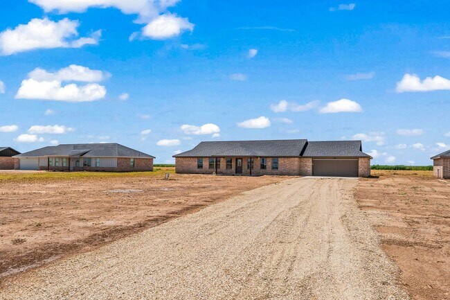 Building Photo - New Construction Home In Idalou ISD!