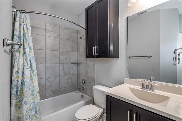 Building Photo - 1348 Arch Pl