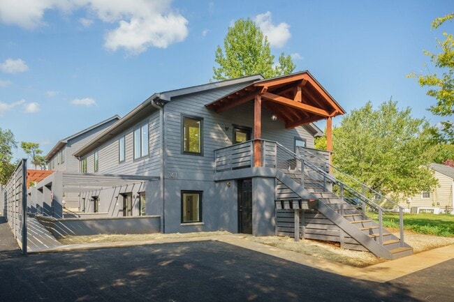 Building Photo - 1411 Chesapeake St
