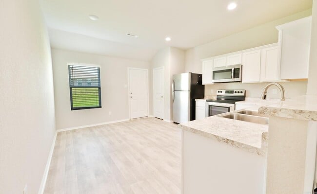 Building Photo - 44 Dunnaway Dr