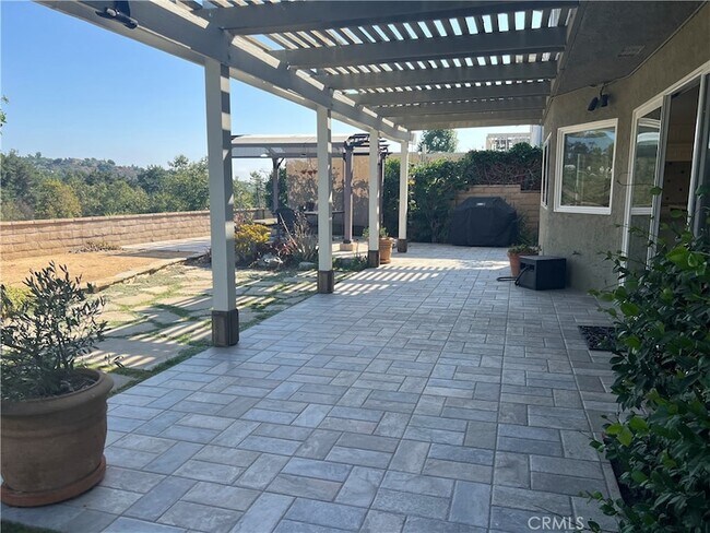 Building Photo - 24822 Via San Fernando