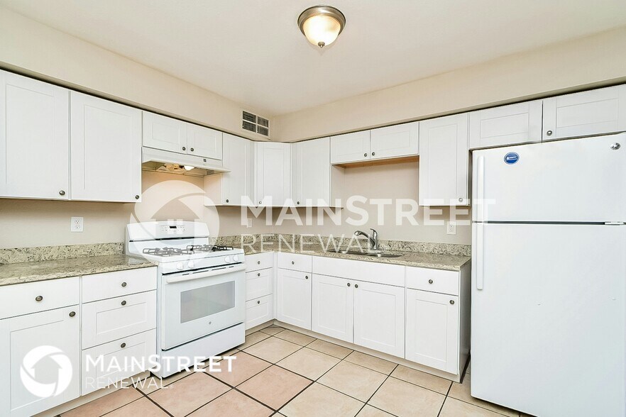 Building Photo - 854 W Calle Matus