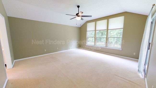 Building Photo - 11861 Lake Fern Dr