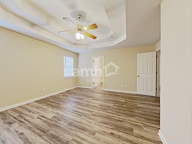 Building Photo - 7745 Poppy Dr