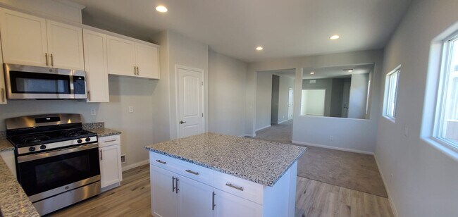 Building Photo - 5846 Steinbeck Vly St