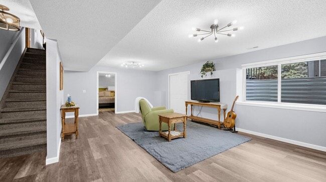 Building Photo - 15390 Paddington Cir