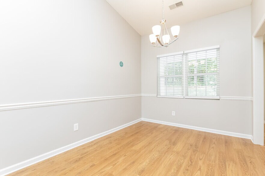 Building Photo - 1867 Fort River Way