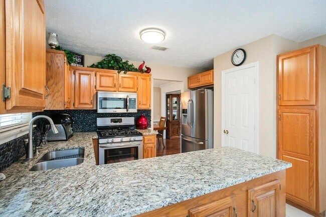 Building Photo - 1508 Clover Ct
