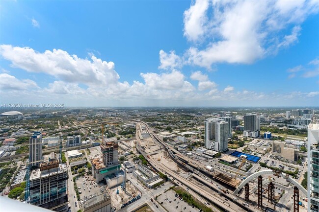 Building Photo - 900 Biscayne Blvd