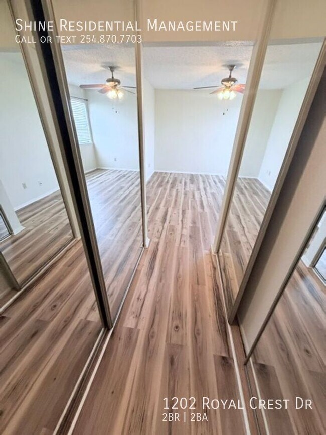 Building Photo - 1202 Royal Crest Dr