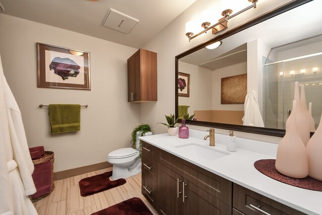 Building Photo - 5454 Washington Ave