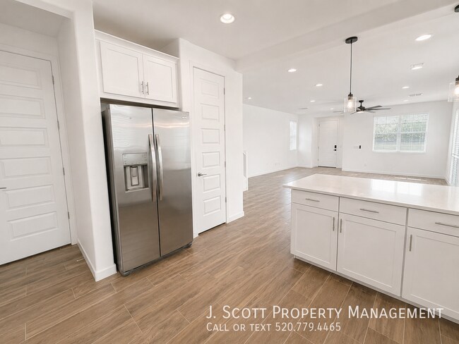 Building Photo - 3347 South Lily-