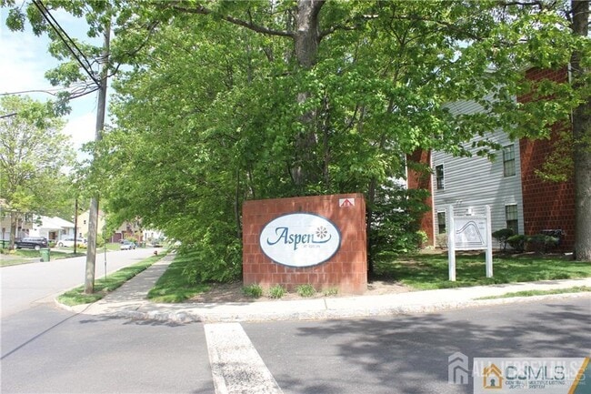 Building Photo - 82 Keystone Ct
