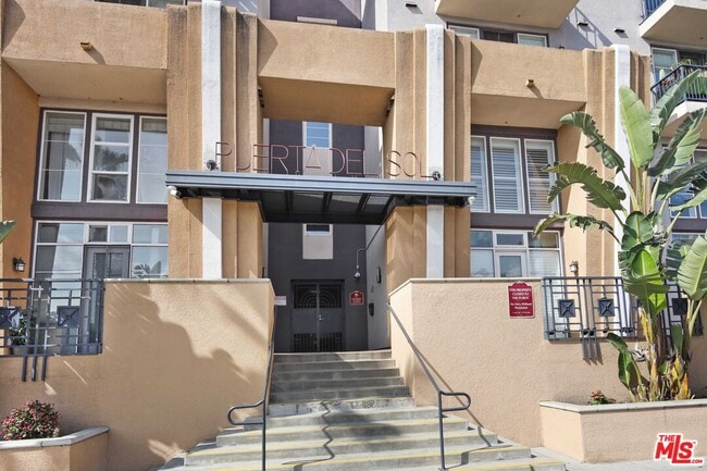 Building Photo - 360 W Ave 26