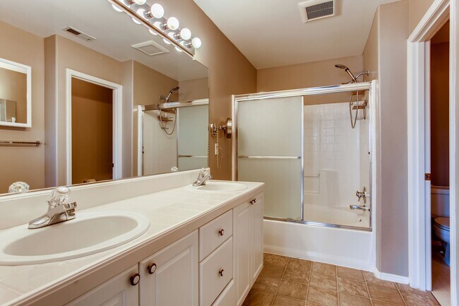 Building Photo - 16940 SW Kattegat Dr