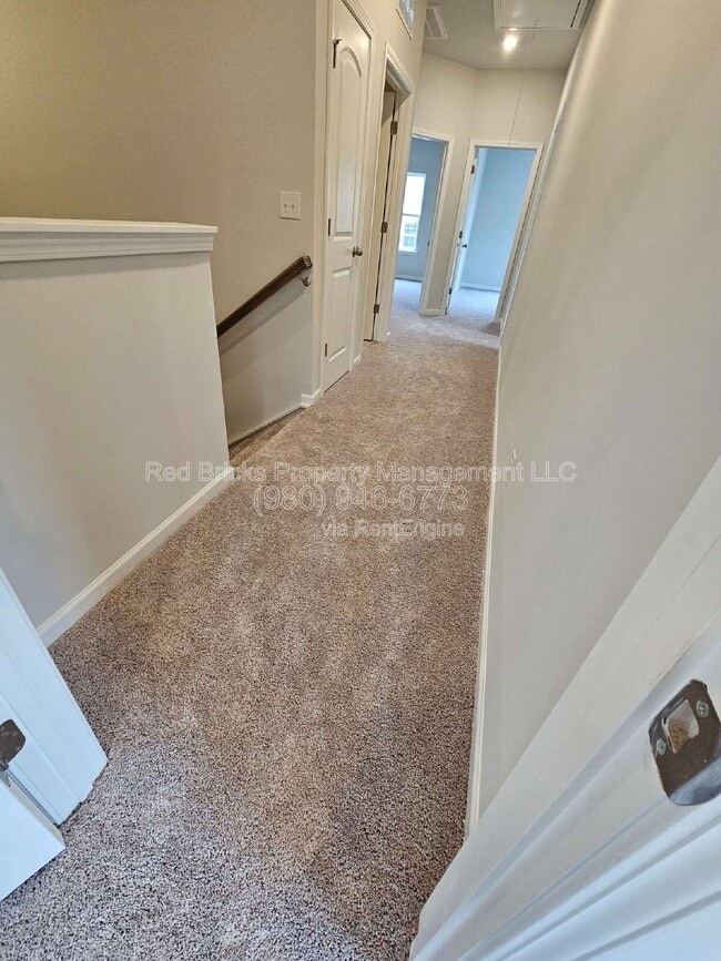 Building Photo - 7828 Nelson Rd