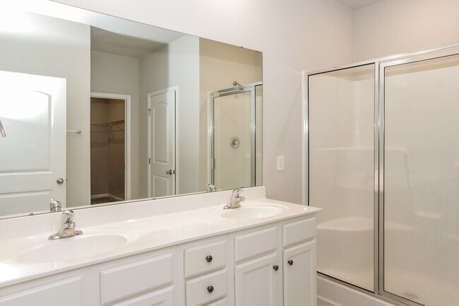 Building Photo - 14170 Lannister Ln