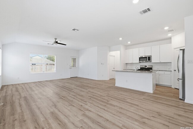 Building Photo - 9947 Pears Ml