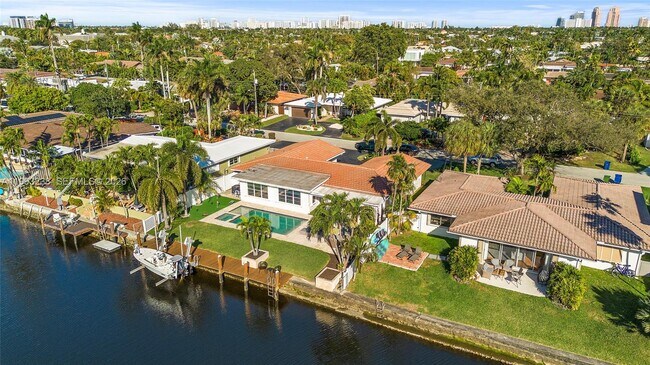 Building Photo - 2207 NE 16th Ave