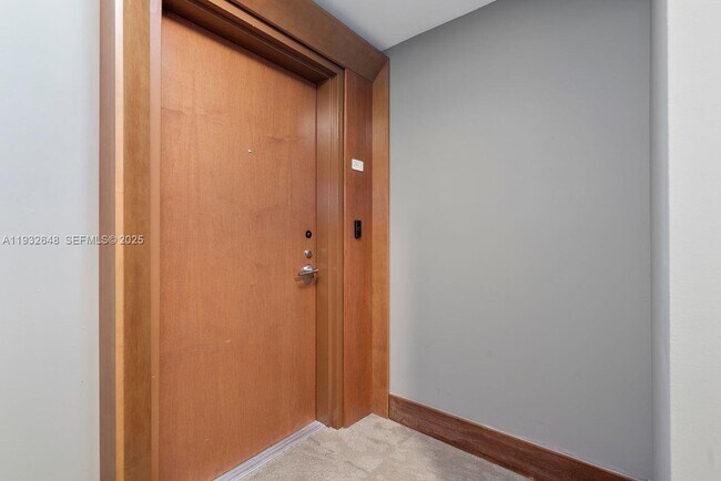 Building Photo - 31 SE 5th St