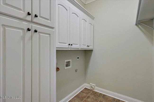 Building Photo - 132 Hartfield Dr