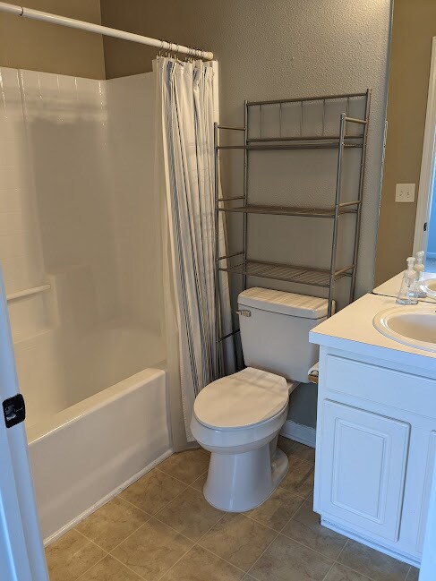 2nd Primary Bath - 8230 Dames Point Crossing Blvd N