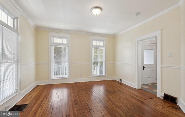 Building Photo - 6011 Falls Rd