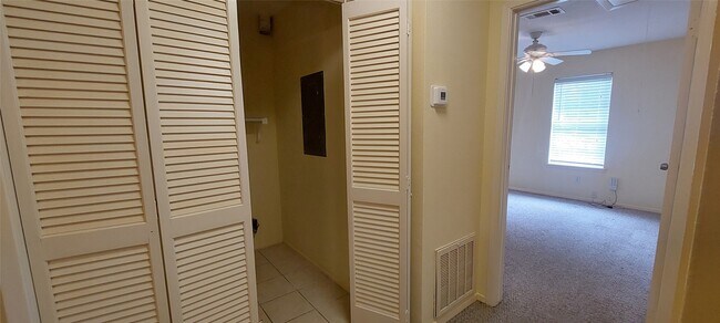 Building Photo - 8710 Ilona Ln