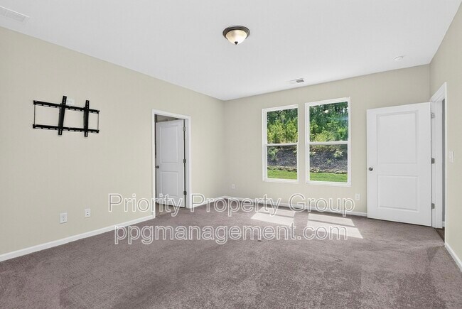 Building Photo - 3010 Eagle Ridge Ln