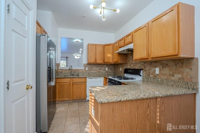 Building Photo - 1603 Blossom Cir