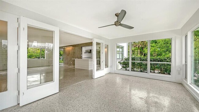 Building Photo - 7665 Sanderling Rd
