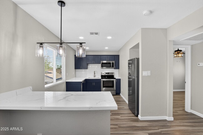 Building Photo - 1110 N 10th St