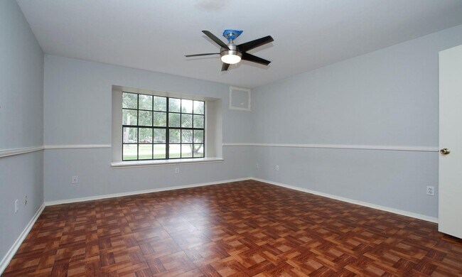 Building Photo - 1 Greeningdon St