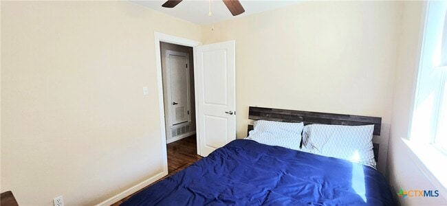 Building Photo - 2700 John Rd