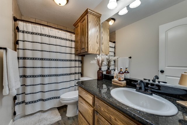 Building Photo - 7603 Canterbury St