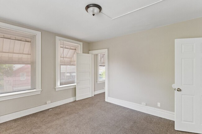 Building Photo - 416 First St_BT