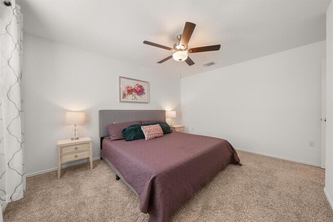Building Photo - 7204 Sparkling Light Dr