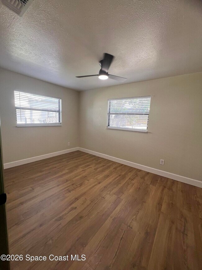 Building Photo - 730 Glade Rd